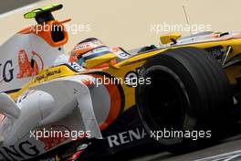 04.04.2008 Sakhir, Bahrain,  Nelson Piquet Jr (BRA), Renault F1 Team, R28 - Formula 1 World Championship, Rd 3, Bahrain Grand Prix, Friday Practice