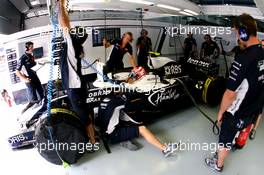 04.04.2008 Sakhir, Bahrain,  Robert Kubica (POL), BMW Sauber F1 Team - Formula 1 World Championship, Rd 3, Bahrain Grand Prix, Friday Practice