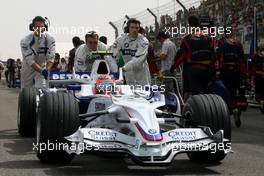 06.04.2008 Sakhir, Bahrain,  Robert Kubica (POL), BMW Sauber F1 Team - Formula 1 World Championship, Rd 3, Bahrain Grand Prix, Sunday Pre-Race Grid