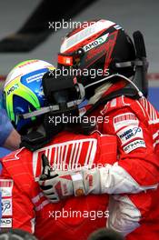 06.04.2008 Sakhir, Bahrain,  Felipe Massa (BRA), Scuderia Ferrari, Kimi Raikkonen (FIN), Räikkönen, Scuderia Ferrari  - Formula 1 World Championship, Rd 3, Bahrain Grand Prix, Sunday Podium