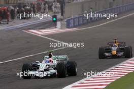 06.04.2008 Sakhir, Bahrain,  Rubens Barrichello (BRA), Honda Racing F1 Team, David Coulthard (GBR), Red Bull Racing - Formula 1 World Championship, Rd 3, Bahrain Grand Prix, Sunday Race