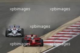 06.04.2008 Sakhir, Bahrain,  Felipe Massa (BRA), Scuderia Ferrari, F2008 and Robert Kubica (POL), BMW Sauber F1 Team, F1.08 - Formula 1 World Championship, Rd 3, Bahrain Grand Prix, Sunday Race