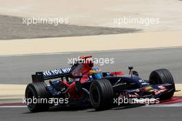05.04.2008 Sakhir, Bahrain,  Sebastian Bourdais (FRA), Scuderia Toro Rosso, STR02 - Formula 1 World Championship, Rd 3, Bahrain Grand Prix, Saturday Practice