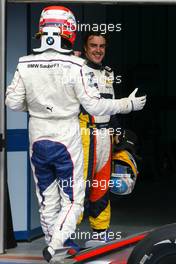 05.04.2008 Sakhir, Bahrain,  Robert Kubica (POL), BMW Sauber F1 Team, Fernando Alonso (ESP), Renault F1 Team - Formula 1 World Championship, Rd 3, Bahrain Grand Prix, Saturday Qualifying