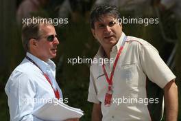 05.04.2008 Sakhir, Bahrain,  Martin Brundle (GBR) ITV-F1 Commentator and Pasquale Lattuneddu (ITA), FOM, Formula One Management - Formula 1 World Championship, Rd 3, Bahrain Grand Prix, Saturday