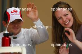 05.04.2008 Sakhir, Bahrain,  Anthony Davidson (GBR), Super Aguri F1 Team and his wife Carrie - Formula 1 World Championship, Rd 3, Bahrain Grand Prix, Saturday