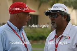 05.04.2008 Sakhir, Bahrain,  Niki Lauda (AUT), Former F1 world champion and RTL TV and Vijay Mallya (IND), Force India F1 Team, Owner and Kingfisher CEO - Formula 1 World Championship, Rd 3, Bahrain Grand Prix, Saturday