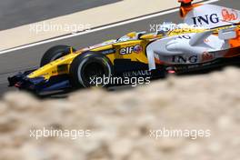 05.04.2008 Sakhir, Bahrain,  Fernando Alonso (ESP), Renault F1 Team - Formula 1 World Championship, Rd 3, Bahrain Grand Prix, Saturday Practice