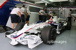 05.04.2008 Sakhir, Bahrain,  Robert Kubica (POL), BMW Sauber F1 Team, F1.08 - Formula 1 World Championship, Rd 3, Bahrain Grand Prix, Saturday Practice