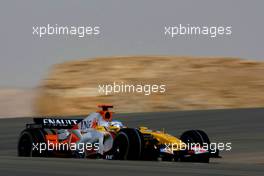 05.04.2008 Sakhir, Bahrain,  Fernando Alonso (ESP), Renault F1 Team, R28 - Formula 1 World Championship, Rd 3, Bahrain Grand Prix, Saturday Qualifying