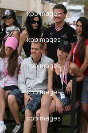 05.04.2008 Sakhir, Bahrain,  Sebastian Vettel (GER), Scuderia Toro Rosso and David Coulthard (GBR), Red Bull Racing with Formula Una's - Formula 1 World Championship, Rd 3, Bahrain Grand Prix, Saturday