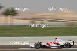 05.04.2008 Sakhir, Bahrain,  Jarno Trulli (ITA), Toyota Racing, TF108 - Formula 1 World Championship, Rd 3, Bahrain Grand Prix, Saturday Qualifying