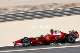 05.04.2008 Sakhir, Bahrain,  Kimi Raikkonen (FIN), Räikkönen, Scuderia Ferrari - Formula 1 World Championship, Rd 3, Bahrain Grand Prix, Saturday Practice