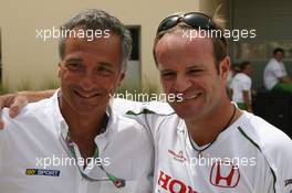06.04.2008 Sakhir, Bahrain,  Rubens Barrichello (BRA), Honda Racing F1 Team with Ricardo Patrese (ITA) - Formula 1 World Championship, Rd 3, Bahrain Grand Prix, Sunday