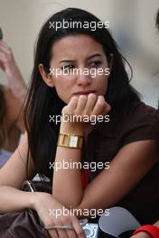 06.04.2008 Sakhir, Bahrain,  A girl in the paddock - Formula 1 World Championship, Rd 3, Bahrain Grand Prix, Sunday