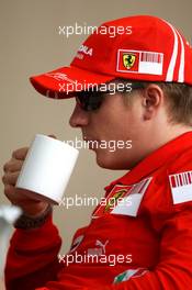 03.04.2008 Sakhir, Bahrain,  Kimi Raikkonen (FIN), Räikkönen, Scuderia Ferrari - Formula 1 World Championship, Rd 3, Bahrain Grand Prix, Thursday