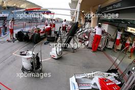 03.04.2008 Sakhir, Bahrain,  Toyota F1 Team - Formula 1 World Championship, Rd 3, Bahrain Grand Prix, Thursday