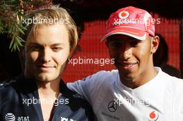 03.04.2008 Sakhir, Bahrain,  Nico Rosberg (GER), WilliamsF1 Team, Lewis Hamilton (GBR), McLaren Mercedes - Formula 1 World Championship, Rd 3, Bahrain Grand Prix, Thursday