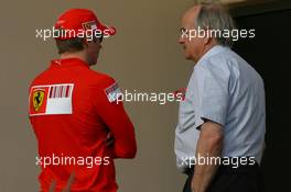 03.04.2008 Sakhir, Bahrain,  Kimi Raikkonen (FIN), Räikkönen, Scuderia Ferrari with Karl-Heinz Zimmerman (AUT) - Formula 1 World Championship, Rd 3, Bahrain Grand Prix, Thursday