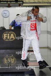 31.10.2008 Sao Paulo, Brazil,  Lewis Hamilton (GBR), McLaren Mercedes - Formula 1 World Championship, Rd 18, Brazilian Grand Prix, Friday Practice