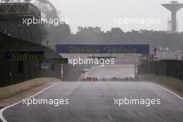 02.11.2008 Sao Paulo, Brazil,  Grid atmosphere - Formula 1 World Championship, Rd 18, Brazilian Grand Prix, Sunday Pre-Race Grid