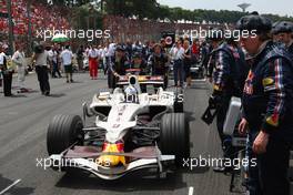 02.11.2008 Sao Paulo, Brazil,  David Coulthard (GBR), Red Bull Racing - Formula 1 World Championship, Rd 18, Brazilian Grand Prix, Sunday Pre-Race Grid