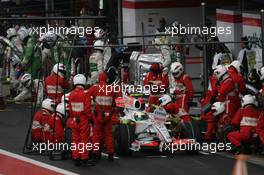 02.11.2008 Sao Paulo, Brazil,  Giancarlo Fisichella (ITA), Force India F1 Team during pitstop - Formula 1 World Championship, Rd 18, Brazilian Grand Prix, Sunday Race