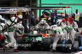 02.11.2008 Sao Paulo, Brazil,  Jenson Button (GBR), Honda Racing F1 Team, Pitstop - Formula 1 World Championship, Rd 18, Brazilian Grand Prix, Sunday Race