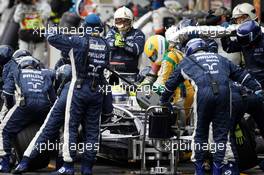 02.11.2008 Sao Paulo, Brazil,  Pitstop, Nico Rosberg (GER), WilliamsF1 Team, FW30 - Formula 1 World Championship, Rd 18, Brazilian Grand Prix, Sunday Race