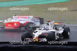 02.11.2008 Sao Paulo, Brazil,  David Coulthard (GBR), Red Bull Racing crashes out of his final GP - Formula 1 World Championship, Rd 18, Brazilian Grand Prix, Sunday Race