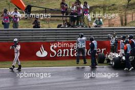 02.11.2008 Sao Paulo, Brazil,  David Coulthard (GBR), Red Bull Racing crash in the first corner - Formula 1 World Championship, Rd 18, Brazilian Grand Prix, Sunday Race