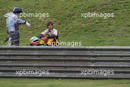 02.11.2008 Sao Paulo, Brazil,  Nelson Piquet Jr (BRA), Renault F1 Team crashed - Formula 1 World Championship, Rd 18, Brazilian Grand Prix, Sunday Race