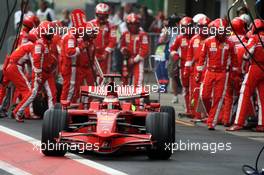 02.11.2008 Sao Paulo, Brazil,  Pitstop, Kimi Raikkonen (FIN), Räikkönen, Scuderia Ferrari, F2008 - Formula 1 World Championship, Rd 18, Brazilian Grand Prix, Sunday Race