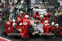 02.11.2008 Sao Paulo, Brazil,  Giancarlo Fisichella (ITA), Force India F1 Team during pitstop - Formula 1 World Championship, Rd 18, Brazilian Grand Prix, Sunday Race