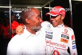 02.11.2008 Sao Paulo, Brazil,  Lewis Hamilton (GBR), McLaren Mercedes and his father Anthony - Formula 1 World Championship, Rd 18, Brazilian Grand Prix, Sunday Race