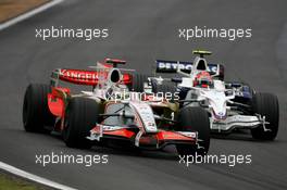 02.11.2008 Sao Paulo, Brazil,  Adrian Sutil (GER), Force India F1 Team, Robert Kubica (POL), BMW Sauber F1 Team  - Formula 1 World Championship, Rd 18, Brazilian Grand Prix, Sunday Race