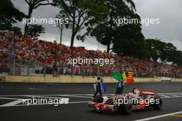 02.11.2008 Sao Paulo, Brazil,  2008 World Champion Lewis Hamilton (GBR), McLaren Mercedes - Formula 1 World Championship, Rd 18, Brazilian Grand Prix, Sunday Race