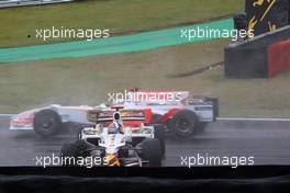 02.11.2008 Sao Paulo, Brazil,  David Coulthard (GBR), Red Bull Racing crashes out of his final GP - Formula 1 World Championship, Rd 18, Brazilian Grand Prix, Sunday Race