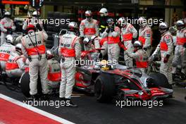 02.11.2008 Sao Paulo, Brazil,  Lewis Hamilton (GBR), McLaren Mercedes, MP4-23, Pitstop - Formula 1 World Championship, Rd 18, Brazilian Grand Prix, Sunday Race