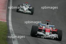 02.11.2008 Sao Paulo, Brazil,  Jarno Trulli (ITA), Toyota Racing, TF108 - Formula 1 World Championship, Rd 18, Brazilian Grand Prix, Sunday Race