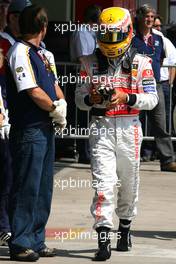 01.11.2008 Sao Paulo, Brazil,  Lewis Hamilton (GBR), McLaren Mercedes  - Formula 1 World Championship, Rd 18, Brazilian Grand Prix, Saturday Qualifying
