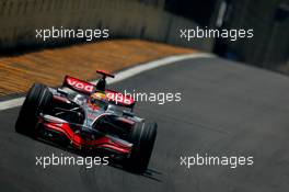 01.11.2008 Sao Paulo, Brazil,  Lewis Hamilton (GBR), McLaren Mercedes, MP4-23 - Formula 1 World Championship, Rd 18, Brazilian Grand Prix, Saturday Qualifying