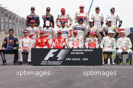02.11.2008 Sao Paulo, Brazil,  Drivers group pictures - Formula 1 World Championship, Rd 18, Brazilian Grand Prix, Sunday