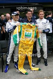02.11.2008 Sao Paulo, Brazil,  Kazuki Nakajima (JPN), Williams F1 Team, Nico Rosberg (GER), Williams F1 Team  - Formula 1 World Championship, Rd 18, Brazilian Grand Prix, Sunday