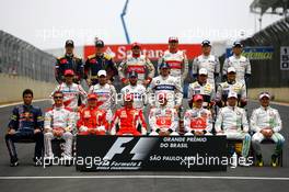 02.11.2008 Sao Paulo, Brazil,  Drivers Group Picture - Formula 1 World Championship, Rd 18, Brazilian Grand Prix, Sunday