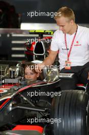 02.11.2008 Sao Paulo, Brazil,  Heikki Kovalainen (FIN), McLaren Mercedes and his girlfriend Catherine Hyde (GBR) - Formula 1 World Championship, Rd 18, Brazilian Grand Prix, Sunday