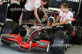 02.11.2008 Sao Paulo, Brazil,  Heikki Kovalainen (FIN), McLaren Mercedes and his girlfriend Catherine Hyde (GBR) - Formula 1 World Championship, Rd 18, Brazilian Grand Prix, Sunday