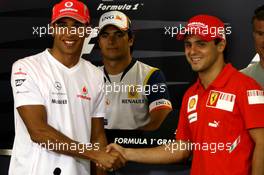 30.10.2008 Sao Paulo, Brazil,  Lewis Hamilton (GBR), McLaren Mercedes and Felipe Massa (BRA), Scuderia Ferrari, shake hands - Formula 1 World Championship, Rd 18, Brazilian Grand Prix, Thursday Press Conference