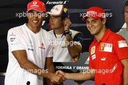 30.10.2008 Sao Paulo, Brazil,  Lewis Hamilton (GBR), McLaren Mercedes and Felipe Massa (BRA), Scuderia Ferrari, shake hands - Formula 1 World Championship, Rd 18, Brazilian Grand Prix, Thursday Press Conference