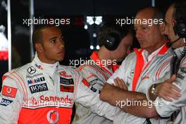 06.06.2008 Montreal, Canada,  Lewis Hamilton (GBR), McLaren Mercedes with Ron Dennis (GBR), McLaren, Team Principal, Chairman - Formula 1 World Championship, Rd 7, Canadian Grand Prix, Friday Practice